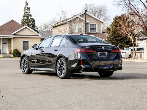 Used 2026 BMW 530i xDrive 530i xDrive w/ M Sport Package image 3