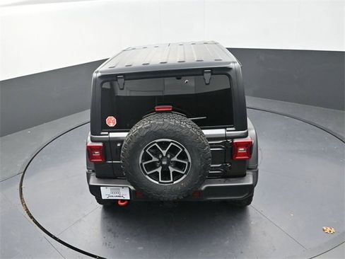 Used 2024 Jeep Wrangler Unlimited Rubicon w/ Convenience Group image 14