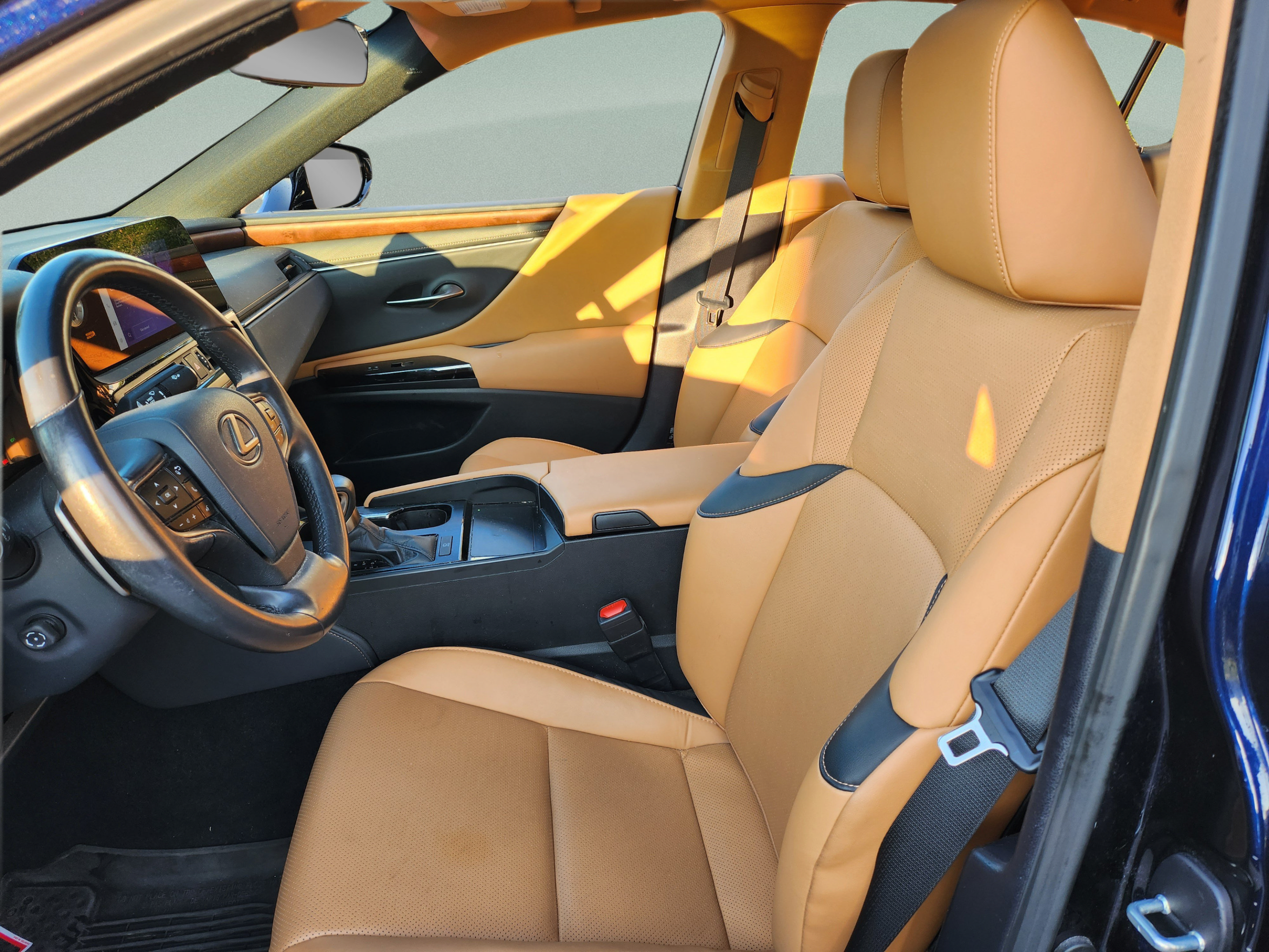 Certified 2025 Lexus ES 350 w/ Premium Package FWD image 12