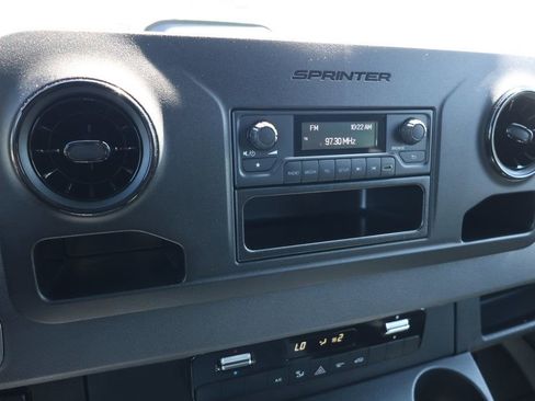 Used 2025 Mercedes-Benz Sprinter 2500 image 15
