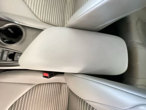 Certified 2023 Toyota Camry SE AWD/4WD image 21