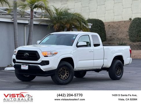 Used 2022 Toyota Tacoma SR image 1