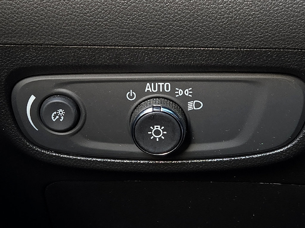 Used 2025 Buick Encore GX Preferred w/ Advanced Technology Package FWD image 17