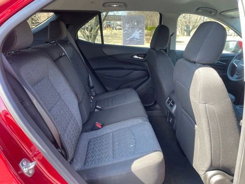 Used 2024 Chevrolet Equinox LT image 35