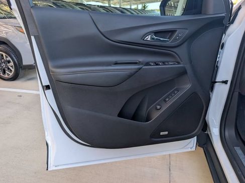 Used 2024 Chevrolet Equinox Premier FWD image 21