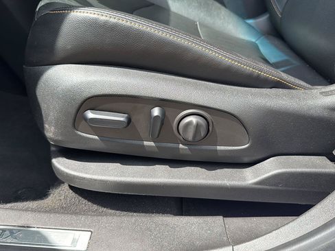 Used 2021 Chevrolet Equinox Premier FWD image 13