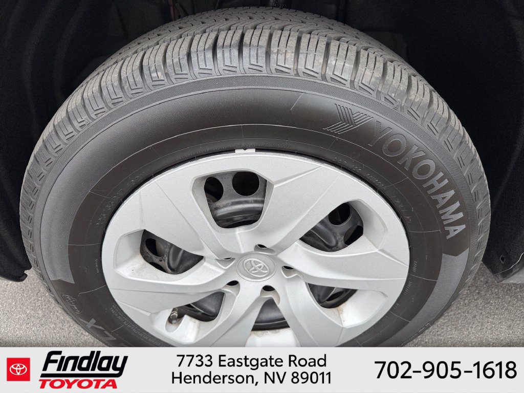 Certified 2022 Toyota RAV4 LE FWD image 27