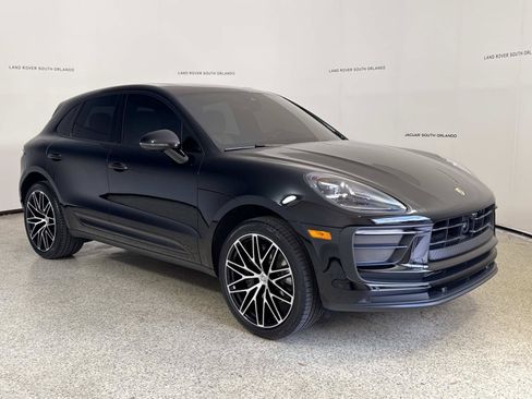 Used 2024 Porsche Macan AWD/4WD image 7