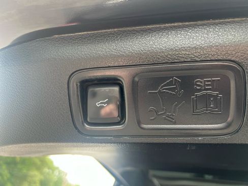 Used 2020 Ford Expedition Limited RWD image 21