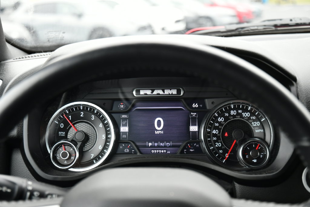 Used 2022 RAM 1500 Big Horn AWD/4WD image 31