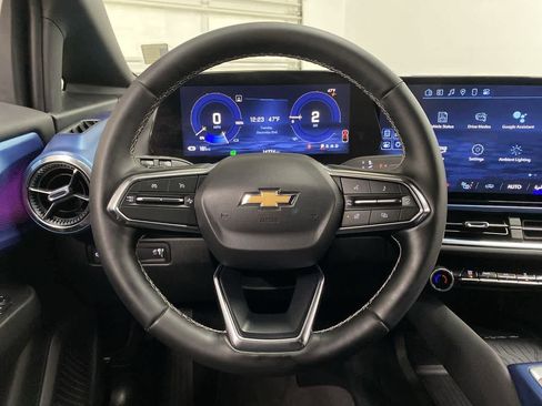 Used 2025 Chevrolet Equinox EV LT w/ Convenience Package image 19