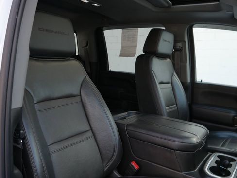 Used 2023 GMC Sierra 3500 Denali w/ Denali Ultimate Package image 23