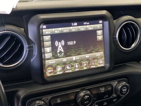 Used 2021 Jeep Wrangler Sahara w/ Safety Group image 18