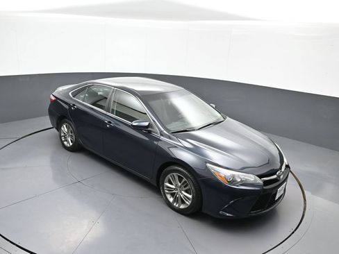 Used 2017 Toyota Camry SE FWD image 35