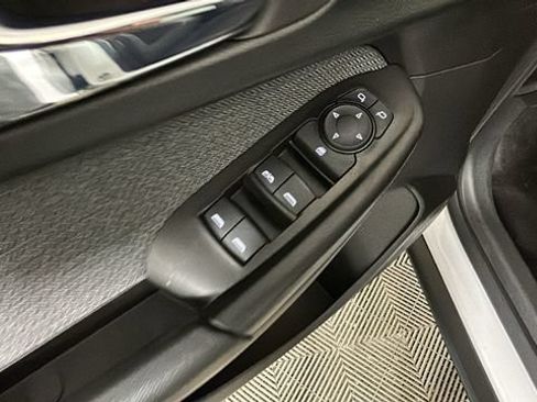 Used 2023 Chevrolet TrailBlazer LT FWD image 10