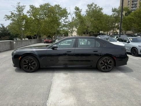 Used 2024 BMW 740i w/ Premium Package RWD image 5