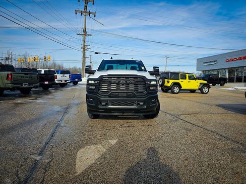 New 2026 RAM 2500 Tradesman AWD/4WD image 9