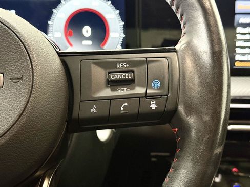Used 2025 Nissan Kicks SR w/ SR Premium Package AWD/4WD image 23