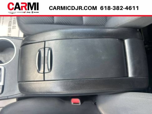 Used 2019 Toyota Highlander LE FWD image 28