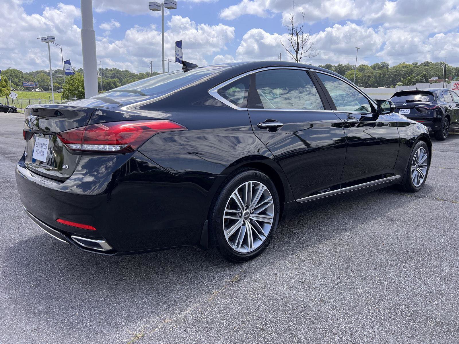 Used 2018 Genesis G80 3.8 RWD image 29