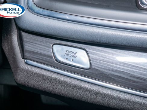 Used 2024 Buick Enclave Essence w/ Technology Package FWD image 29