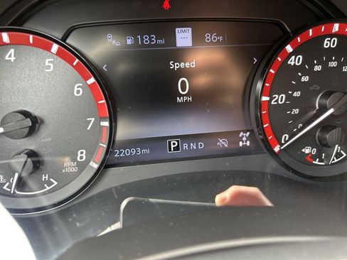 Used 2025 Nissan Frontier PRO-4X w/ Pro Premium Package image 7