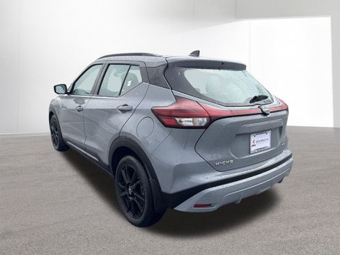 Used 2023 Nissan Kicks SR w/ SR Premium Package FWD image 27