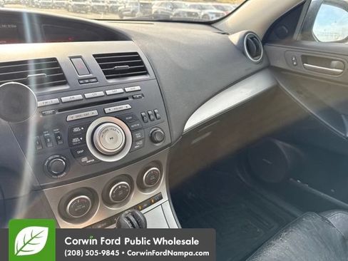 Used 2011 MAZDA MAZDA3 s Grand Touring w/ Tech Pkg FWD image 7