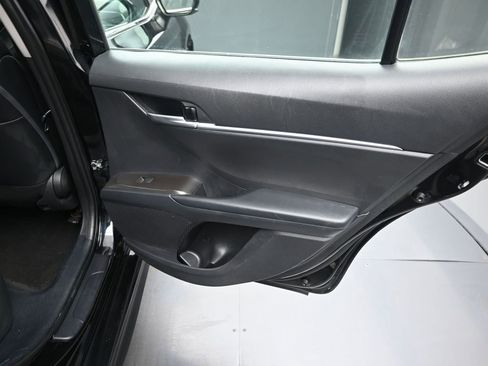 Used 2021 Toyota Camry SE image 22