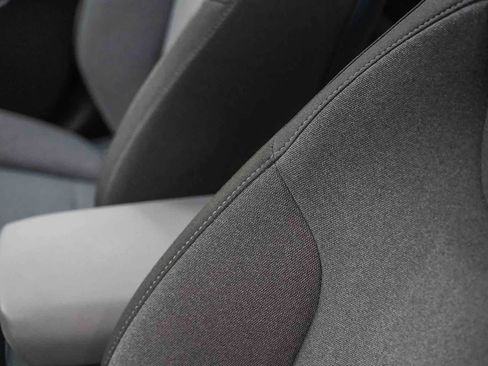 Used 2025 Kia K4 LXS image 19