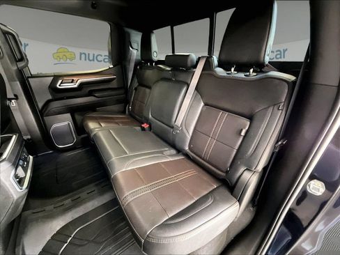 Used 2022 Chevrolet Silverado 1500 High Country w/ High Country Premium Package AWD/4WD image 15