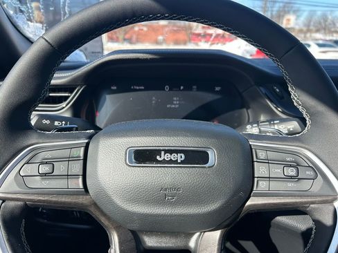 New 2026 Jeep Grand Cherokee Limited w/ Limited Altitude Package AWD/4WD image 14