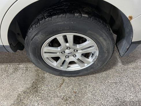 Used 2007 Ford Edge SE FWD image 24