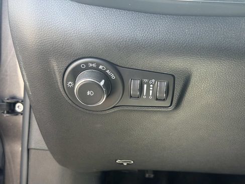 Used 2022 Jeep Compass Limited w/ Sun and Sound Group AWD/4WD image 13