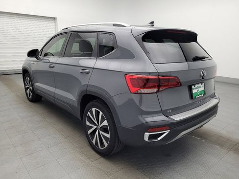 Used 2022 Volkswagen Taos SE FWD image 5