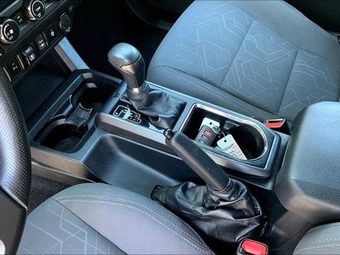 Used 2019 Toyota Tacoma TRD Off-Road image 17