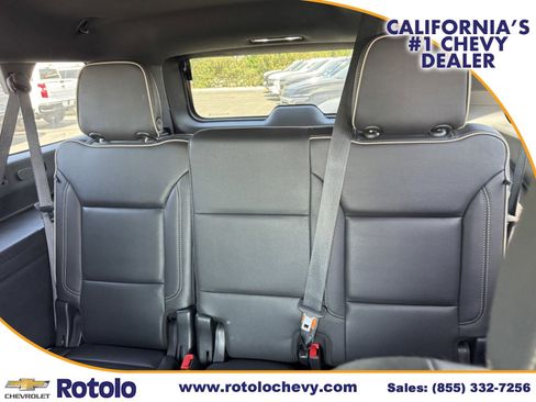 Used 2023 Chevrolet Suburban Premier AWD/4WD image 15