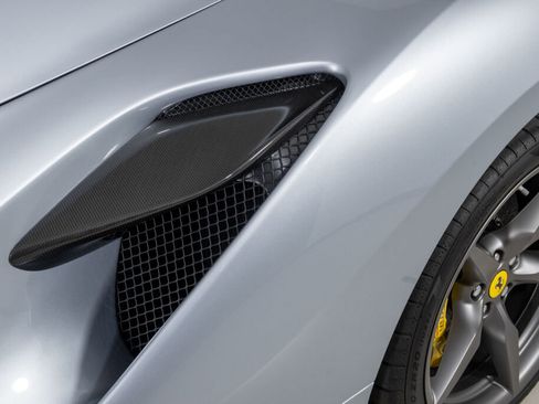 Used 2022 Ferrari F8 Tributo image 14