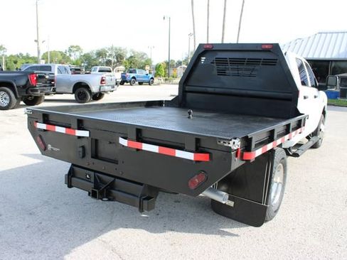 Used 2024 RAM 3500 Tradesman w/ Chrome Appearance Group AWD/4WD image 10