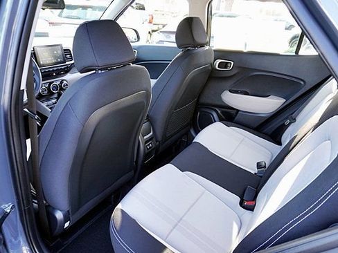 Certified 2026 Hyundai Venue SEL FWD image 18