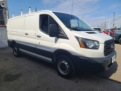 Used 2018 Ford Transit 150 150 3DR SWB LOW ROOF CARGO VAN image 4