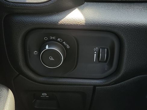 Used 2024 RAM 1500 Tradesman AWD/4WD image 17