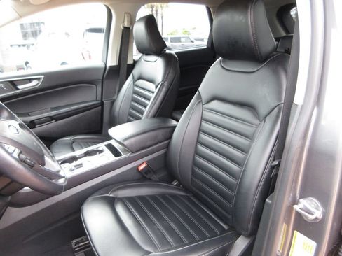 Certified 2023 Ford Edge SEL w/ Convenience Package AWD/4WD image 11