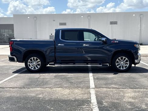 Used 2022 Chevrolet Silverado 1500 LTZ w/ Technology Package AWD/4WD image 4