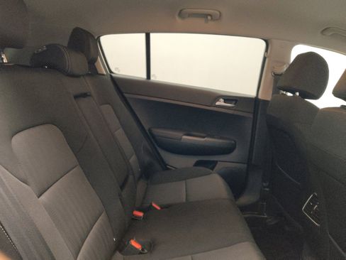 Used 2020 Kia Sportage LX image 19