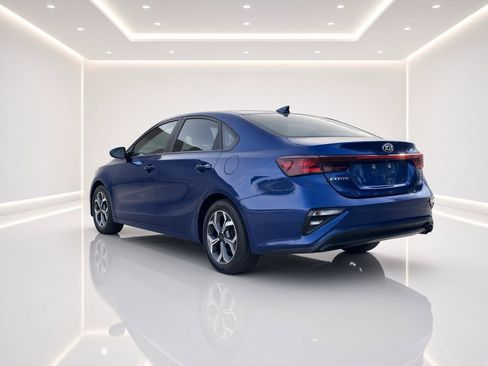 Used 2020 Kia Forte LXS FWD image 3