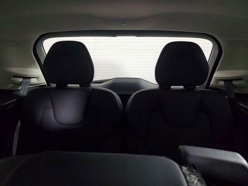 Used 2025 Volvo XC90 B6 Plus image 17