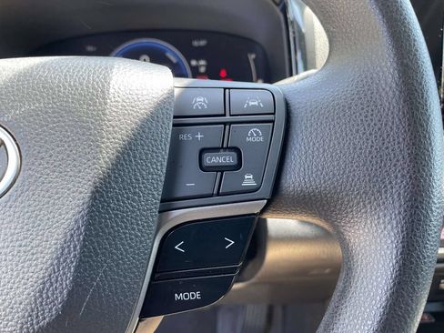Used 2025 Toyota Camry LE FWD image 19
