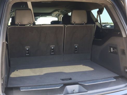 Certified 2024 Cadillac Escalade ESV Premium Luxury Platinum AWD/4WD image 29