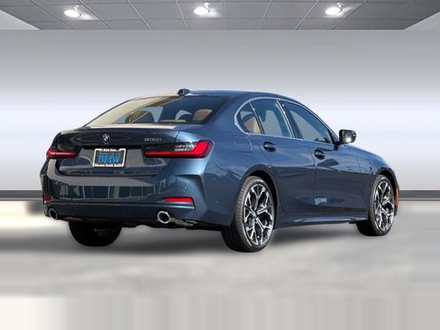 Used 2026 BMW 330i Sedan w/ Premium Package RWD image 8